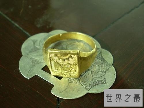 世界最大金戒指,可以容纳3个人
