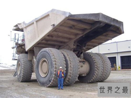 世界最大车,光是重量据说就已经有十几吨!