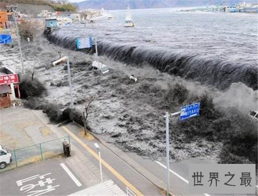 历史上最恐怖的十大的海啸,9.2级地震引发强海啸(近30万人丧生)