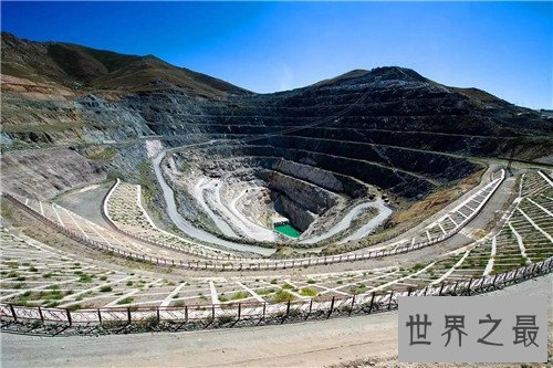世界最大的人工矿坑,看到这么大的坑简直令人发指