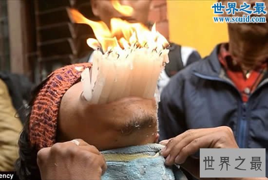 最新世界第一大嘴,尼泊尔男子嘴巴插进138支铅笔