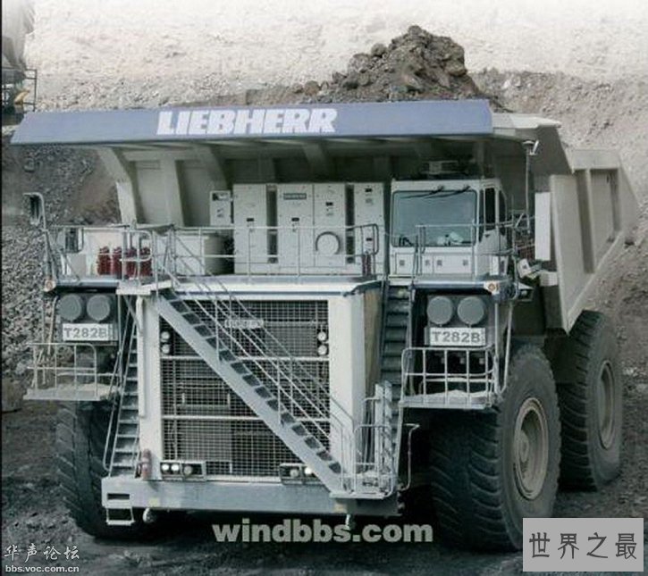 世界上最大的车,光车轮就高3米(载重363吨)