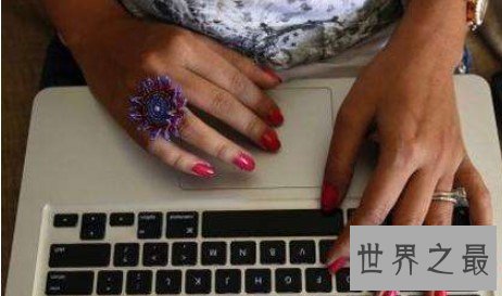 世界上打字速度最快的人,每分钟准确无误地敲下807个键!
