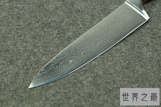冷兵器大马士革刀暗藏玄机 刀身由小锯齿组成
