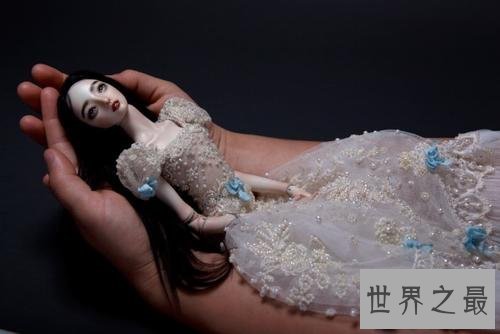 世界上最贵的娃娃,就像是被人施了魔法!