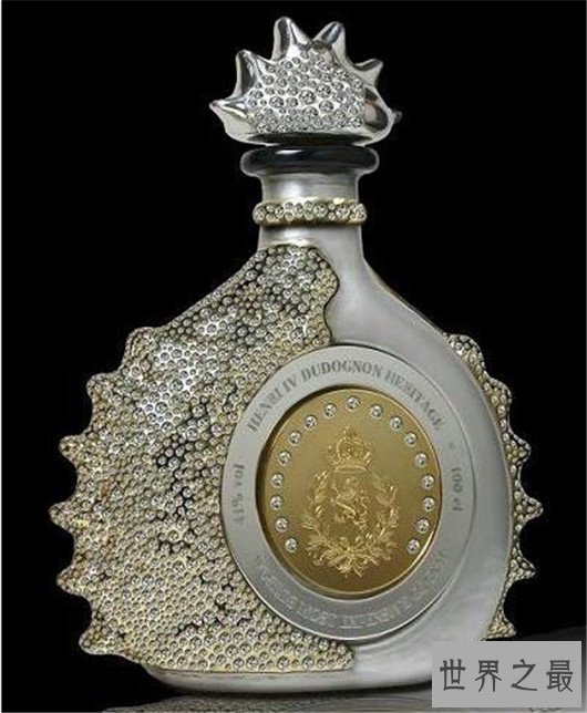 世界上最贵的酒,威士忌限量版瓶身镶嵌8500颗钻石(近4000万元)