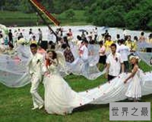 画画图片大全之世界最长的婚纱系列,想要为你的男神穿上吗?