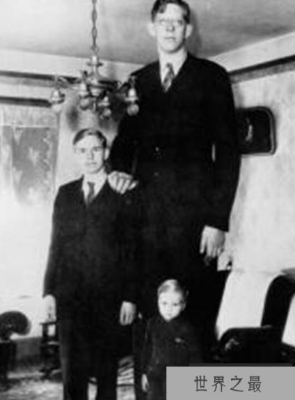 世界上最大的人:罗伯特·潘兴·瓦德罗 世界上最大的人:罗伯特·潘兴·瓦德罗