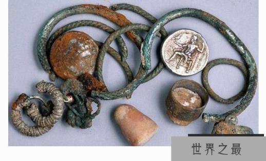 亚历山大大帝的硬币和珠宝