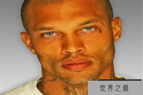 世界十大罪犯 布兰科曾是学校的教母,第八因为偷漏税被抓