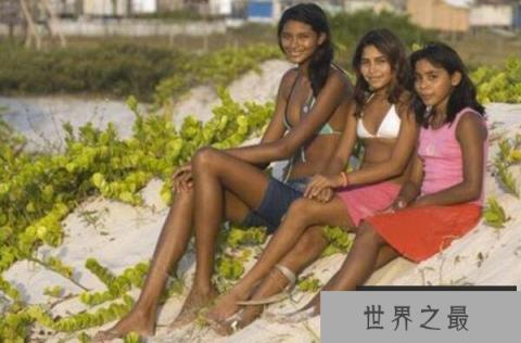 世界上最高的儿童,艾利萨尼·席尔瓦14岁2.07米(男朋友仅1.6米)
