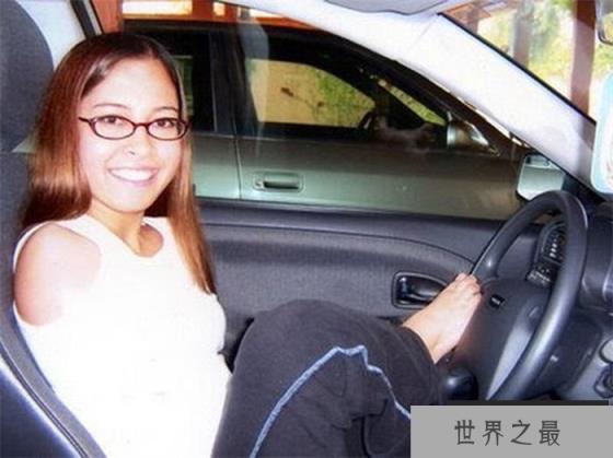 世界最坚强女超人 无双臂女性获得飞行执照(Jessica Cox)