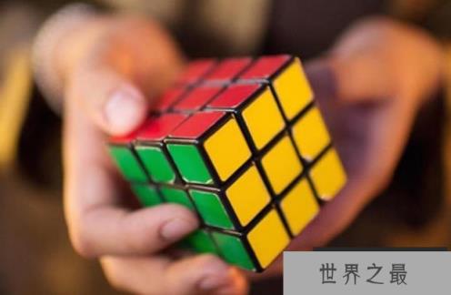 世界上还原魔方速度最快的人 澳洲的菲利克斯(只需4.22秒)