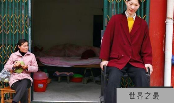 世界上身高最高的女人 来自中国的姚德芬（最高女人）