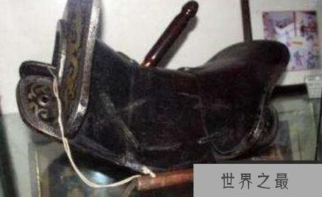 揭秘古代女子骑木驴刑，摧残女性下体(古代最变态的酷刑)