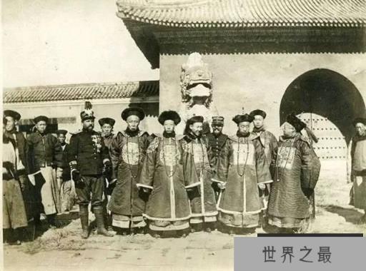 命运坎坷行为怪异,这个男人当皇帝也被众人耻笑