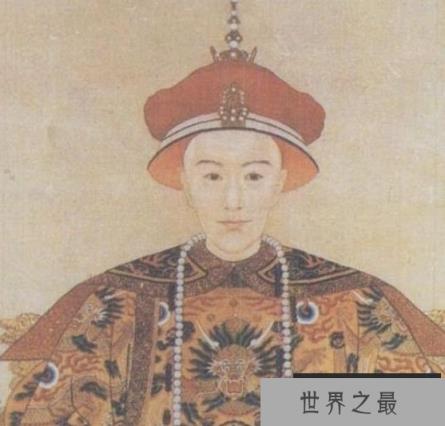 晚清光绪皇帝的葬礼声势浩大，沿途百姓下跪为其送葬