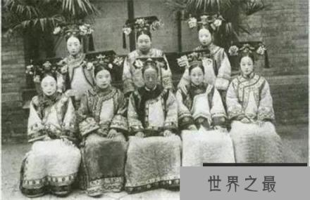 【清朝的公主和驸马为什么要分开住】格格与驸马同房竟然需要贿赂奶妈