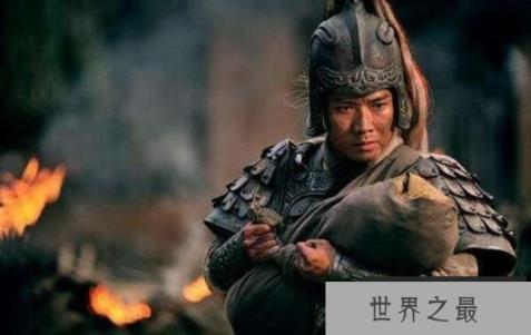 刘备怒摔刘禅，只为收买人心，不想毁了儿子一生（图1）