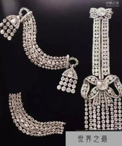 世界上拥有钻石最多的女人，一本书就镶嵌3017颗钻石
