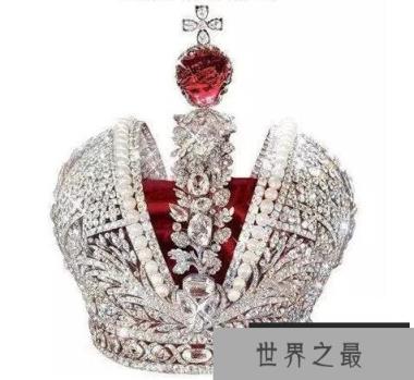 世界上拥有钻石最多的女人，一本书就镶嵌3017颗钻石