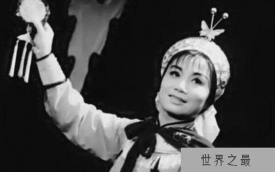 此女因反清被捕，大清王牌刽子手亲自掌刀，凌迟两天，死不屈服