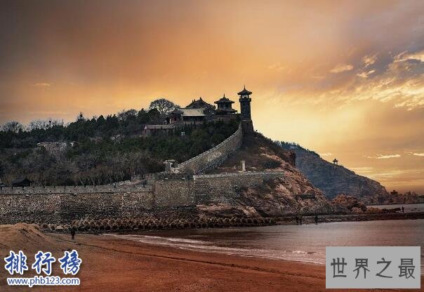 中国四大名楼：蓬莱阁 、滕王阁、黄鹤楼、岳阳楼