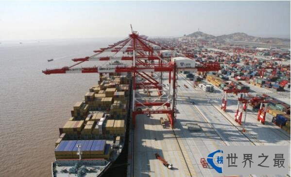 中国最大的港口：上海港口（也是世界最大的港口）