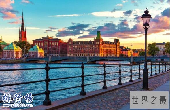 世界上治安最好的国家：新加坡严刑峻法无人敢犯罪