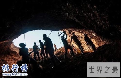 世界最大金矿：南非的兰德金矿最高年产金高达1000吨
