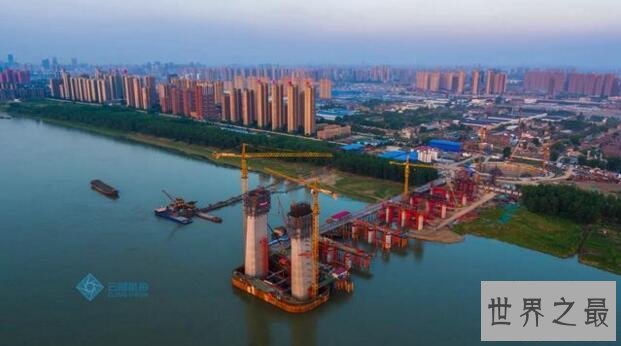 世界上跨度最大的双层悬索桥:武汉杨泗港长江大桥(双层双向10车道)