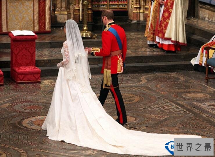 世界上十大最唯美婚纱 夏琳王妃4万颗水晶镶嵌