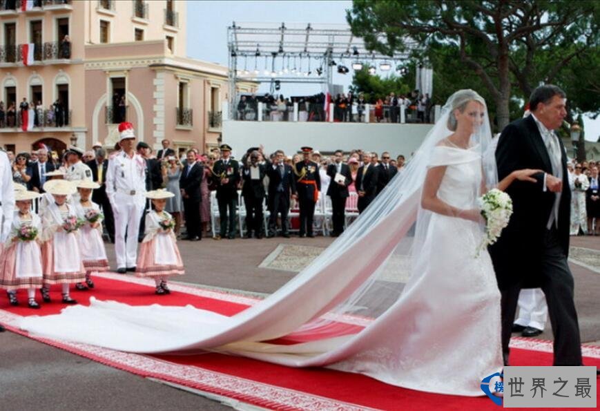 世界上十大最唯美婚纱 夏琳王妃4万颗水晶镶嵌
