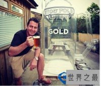 打破吉尼斯世界纪录：全球最大的啤酒瓶