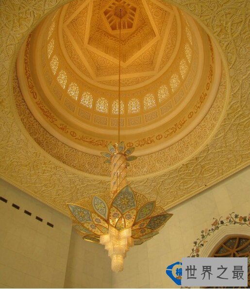全球最奢侈的清真寺：水晶灯价值6000万