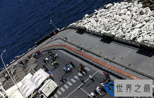 世界之最世界上最大的披萨长达1595米