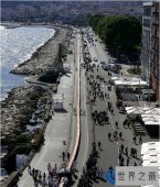 世界上最大的披萨，100位厨师制作长达1595米