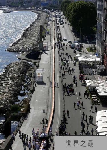 世界上最长的披萨，长达1609米(纯属浪费粮食)(www.1357vip.com)