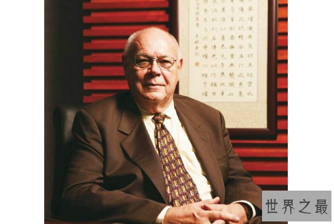 世界十大销售大师 23岁成为亿万富翁，29岁拥有私人飞机