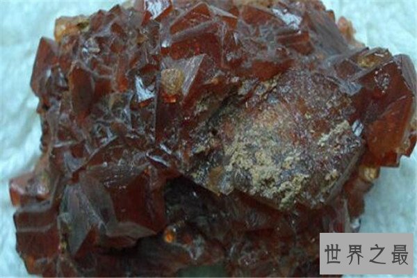 世界十大最贵的石头 塔菲石每克拉3.5万美元，最后一种很少见