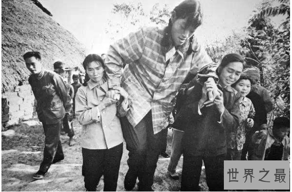 世界最十大最高的人 清朝商人詹世钗排第一，身高3.19米