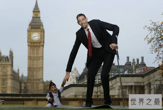 世界最十大最高的人 清朝商人詹世钗排第一，身高3.19米