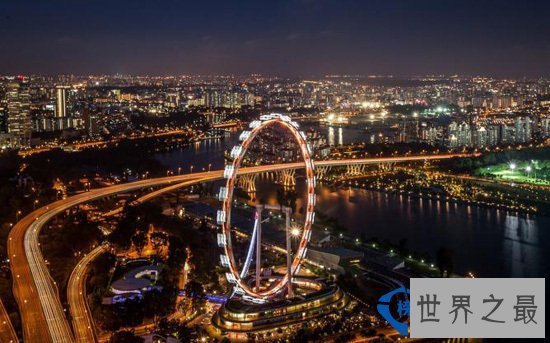 世界上最高的摩天轮：转一圈要半小时