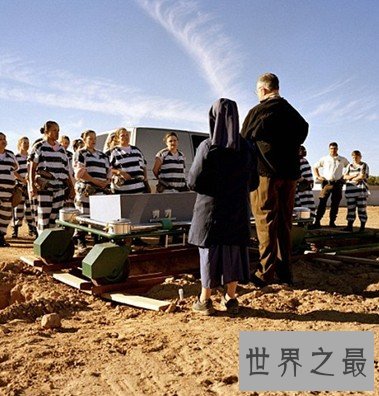 女子监狱性侵图片