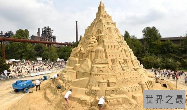 世界上最高的沙堡:16.68米,由3500吨沙子打造