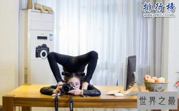 中国最软的人:刘藤,可以用头碰到屁股(身体比蛇还软)