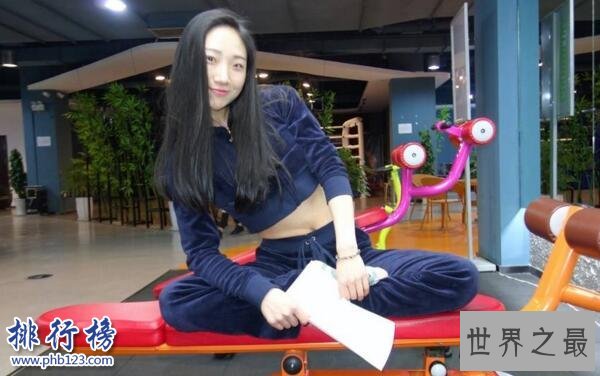 中国最软的人:刘藤,可以用头碰到屁股(身体比蛇还软)