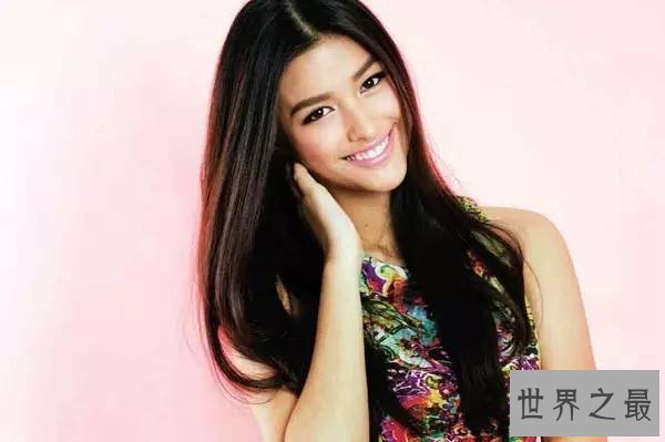 世界最美的女人:英国18岁少女科尔盖特(拥有黄金比例脸孔)