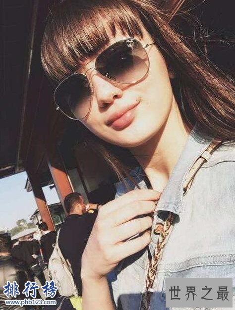 【图】世界最美排球女运动员:哈萨克莎宾娜12头身美女