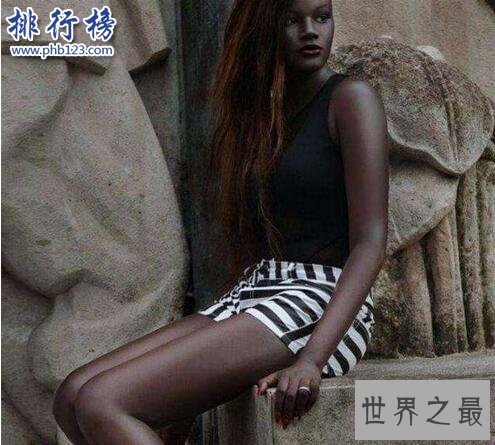 世界上最黑的女人是谁:KhoudiaDiop,夜晚出门等于隐身